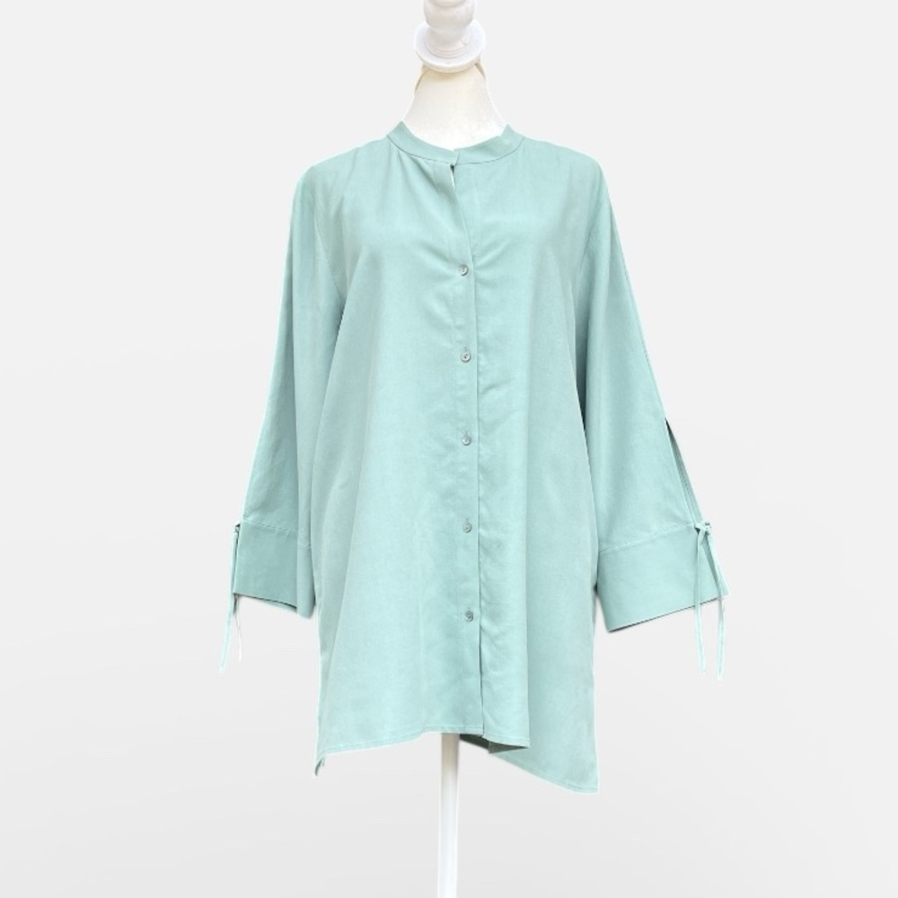 Eileen Fisher Fuji Silk 3/4-Sleeve Blouse in Elm Size Medium - Picture 2 of 9